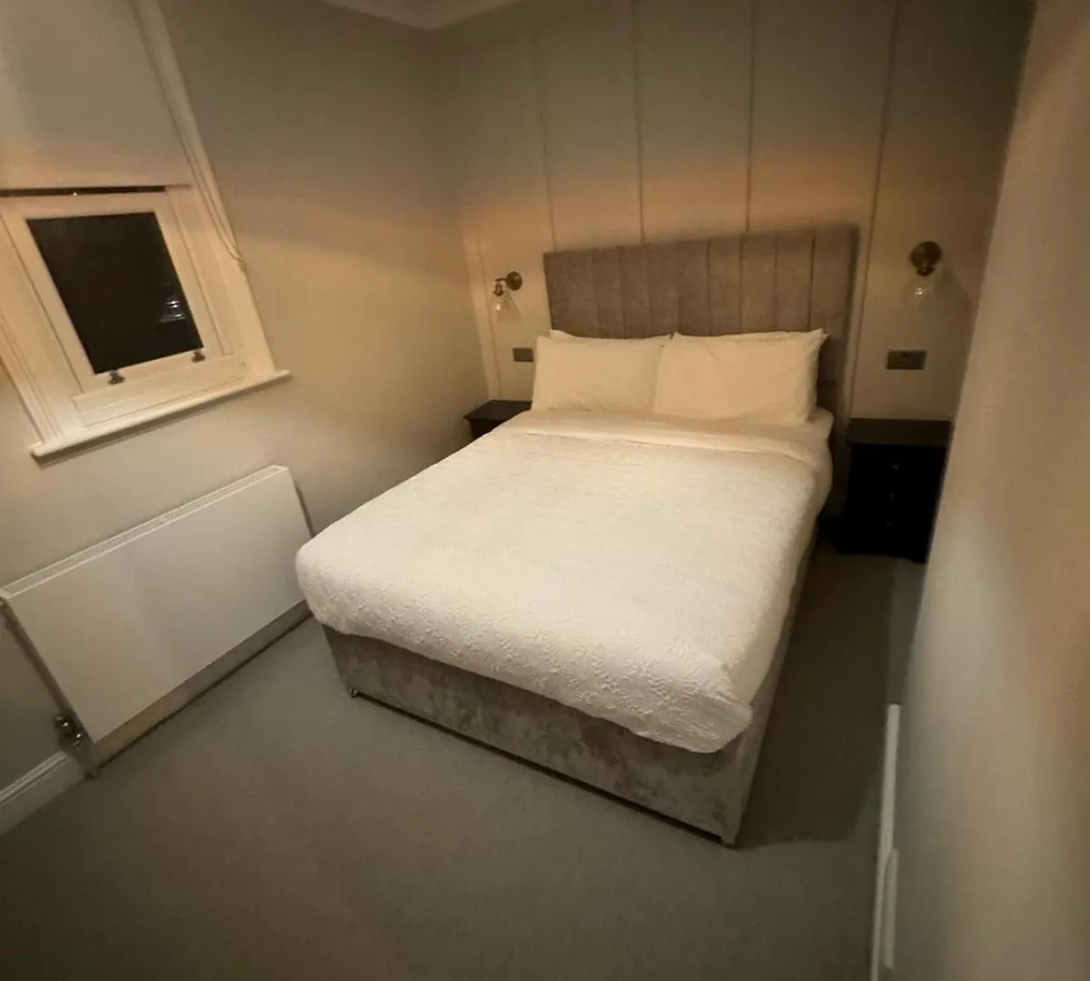 Luxurious New Serviced Apartment Redhill  Reino Unido